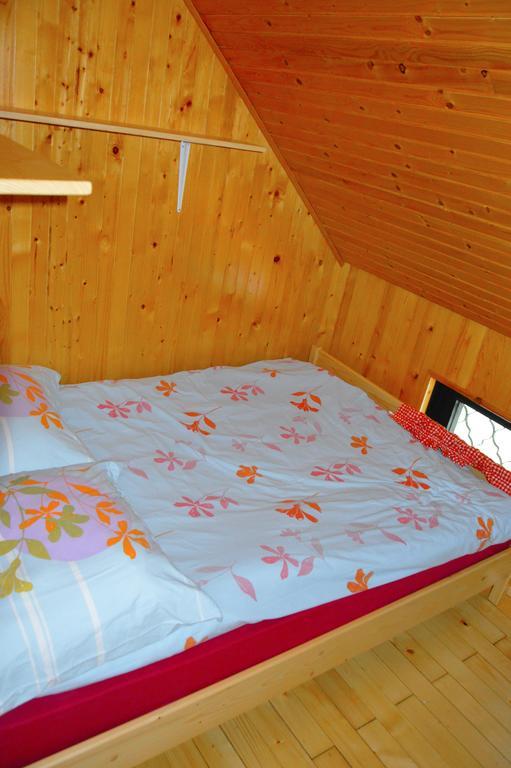 Brunarica Petric - Bela Krajina - Komarna Vas - Smucisce Gace - Semic Exterior foto